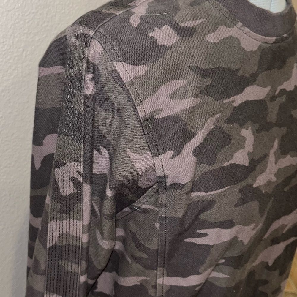 ATHLETA Women Farallon Crew Long Sleeves Sweatshirt Camo​​​ - Picture 6 of 9